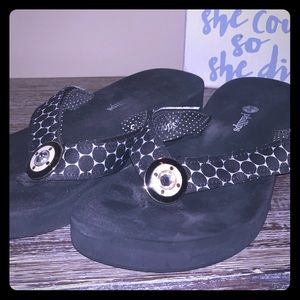 **5 for $18**  Lindsey Phillips Switch Flops!